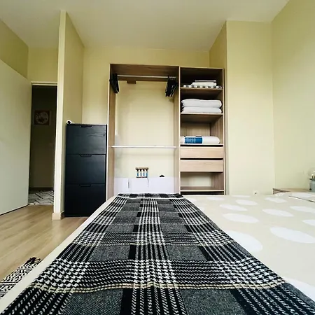 Peaceful In A Modern House *